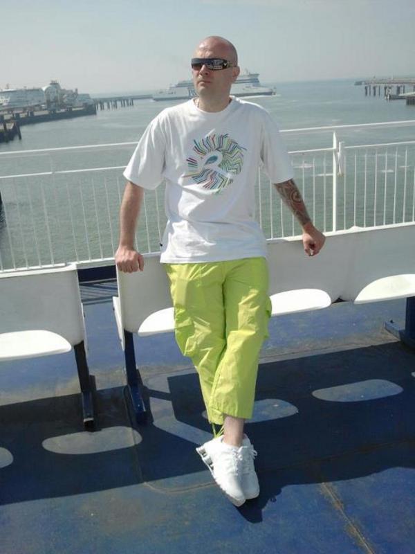 Date this athletic Netherlands man Renato1 from Dordrecht NL271