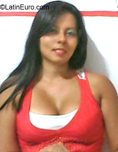 Date this foxy Colombia girl Eliana from Cali CO18268