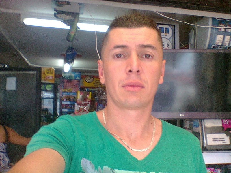 Date this sultry Colombia man Victor from Pereira CO18293