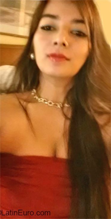Date this foxy Honduras girl Isabella from Tegucigalpa HN1843