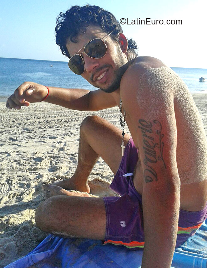 Date this hard body Panama man Tony from Panama City PA768