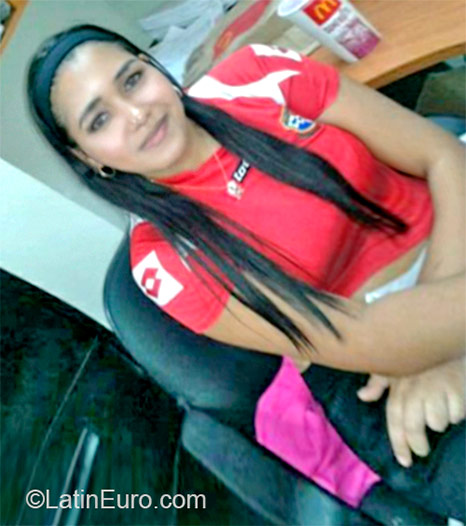 Date this foxy Panama girl Minelia from Panama City PA788