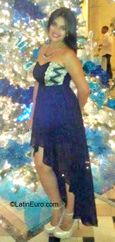 Date this funny Honduras girl Nicole from Tegucigalpa HN1886