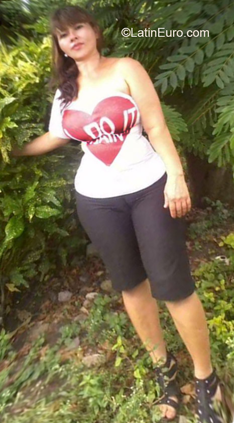 Date this fun Honduras girl Dina from La Ceiba HN1898