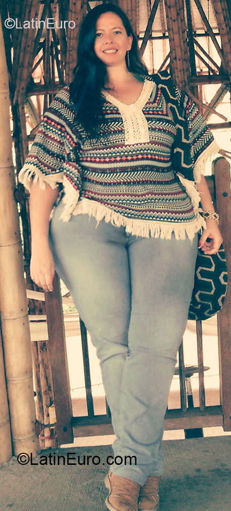 Date this lovely Colombia girl Paula from Manizales CO18443