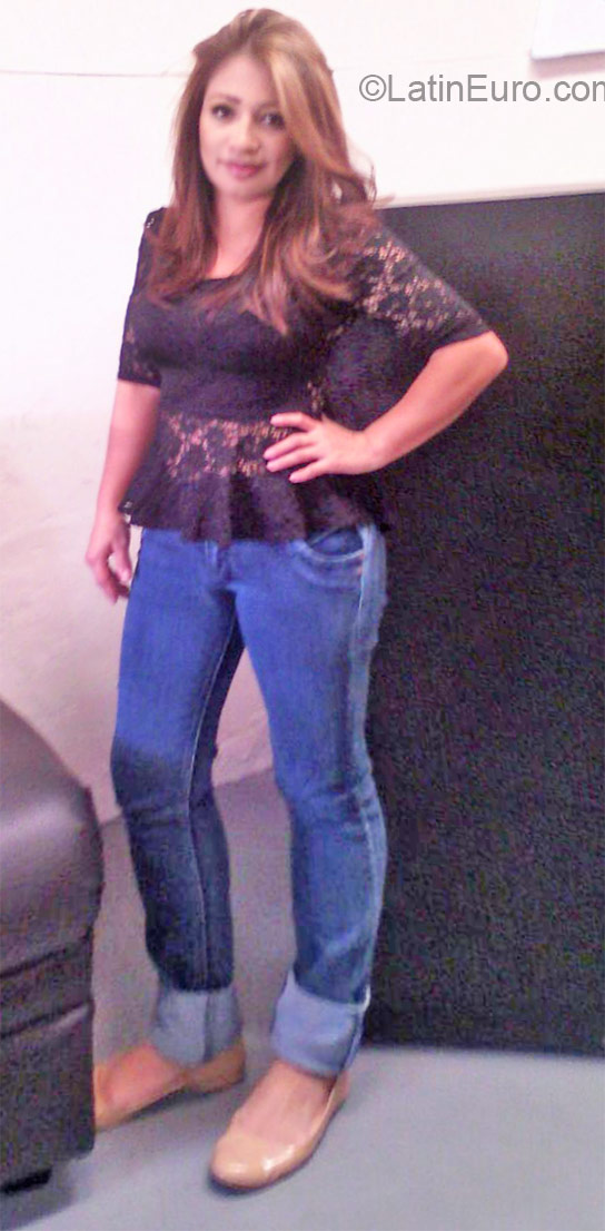 Date this foxy Honduras girl Mabel from Tegucigalpa HN1922