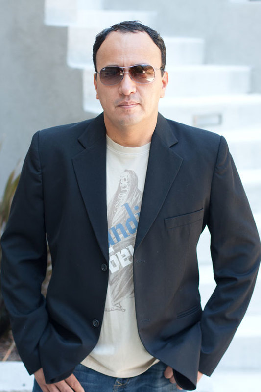 Date this sultry United States man Ray from Los Angeles US16881