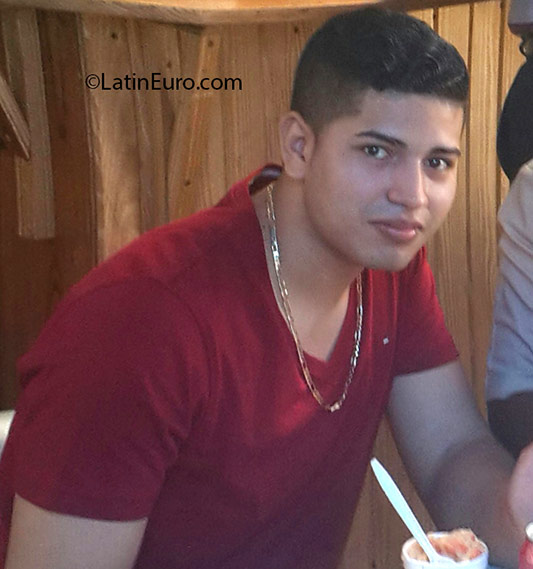 Date this cute Panama man Luis from Panama City PA855