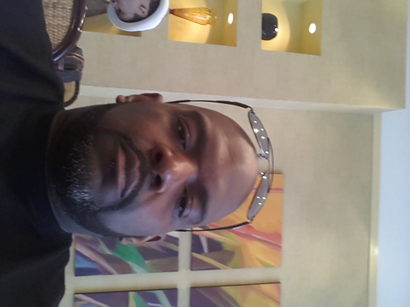 Date this georgeous United States man Ricardo from Suitland US16951