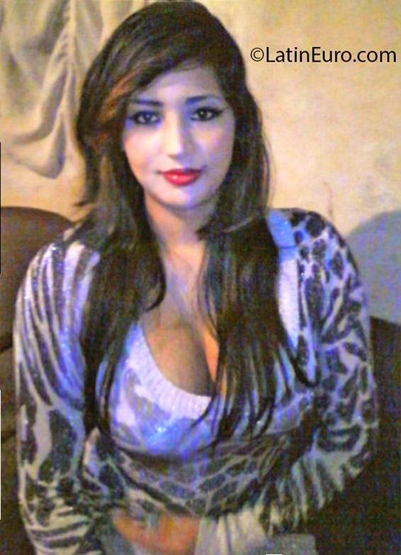 Date this attractive Honduras girl Angelica from Tegucigalpa HN1971