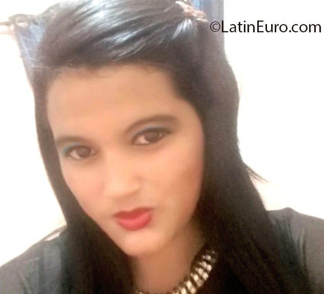 Date this pretty Honduras girl Evelyn from Tegucigalpa HN2009