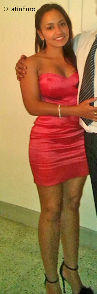 Date this young Colombia girl Yriany from Medellin CO18638