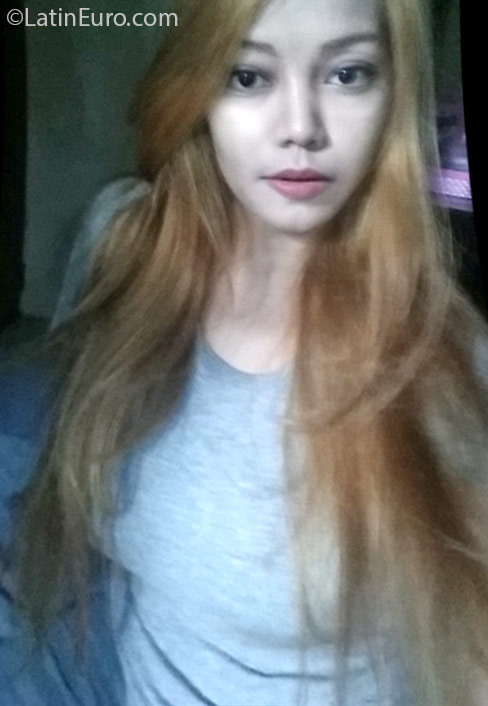 Date this attractive Philippines girl Elle from Cebu City PH876