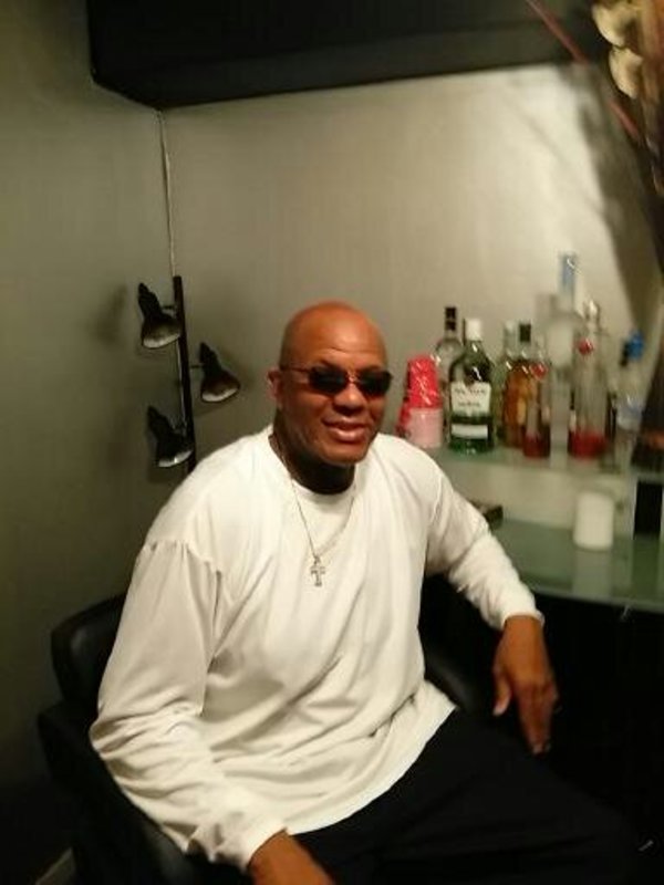 Date this foxy United States man Bachillor from New York US17084