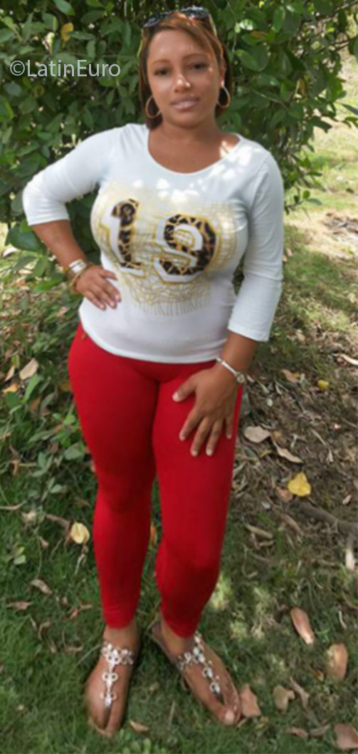 Date this beautiful Panama girl Silla from Panama City PA898