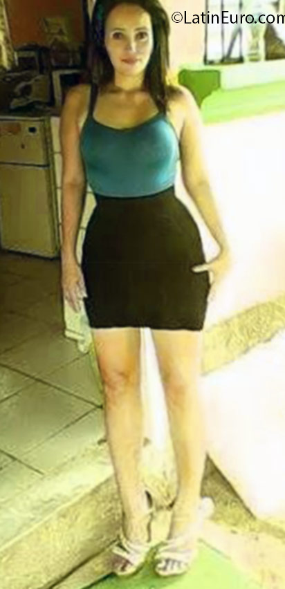 Date this hard body Honduras girl Estrella from El progreso HN2051