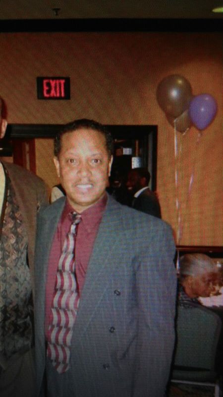 Date this georgeous United States man Curtis from Ravenel US17126