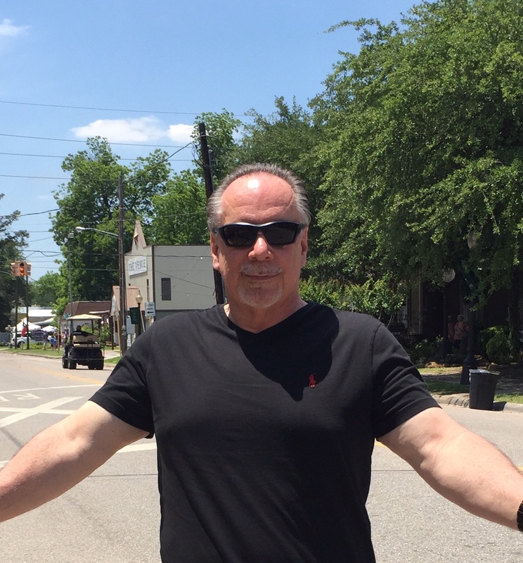 Date this foxy United States man Jrodgers1957 from Houston US17140