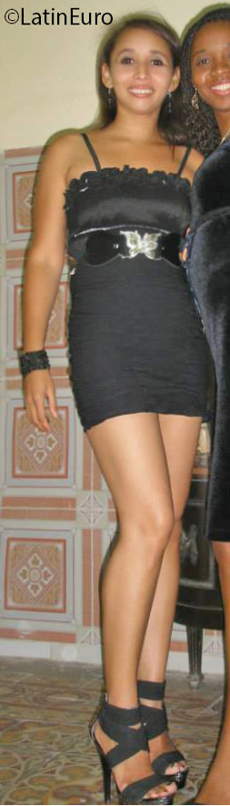 Date this sensual Honduras girl Martha from David HN2058