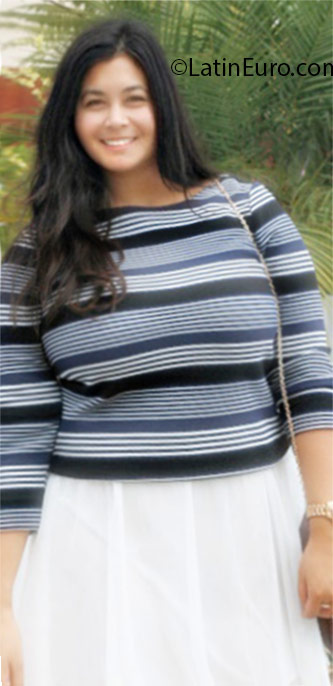 Date this charming Brazil girl Julianne from Recife BR9610