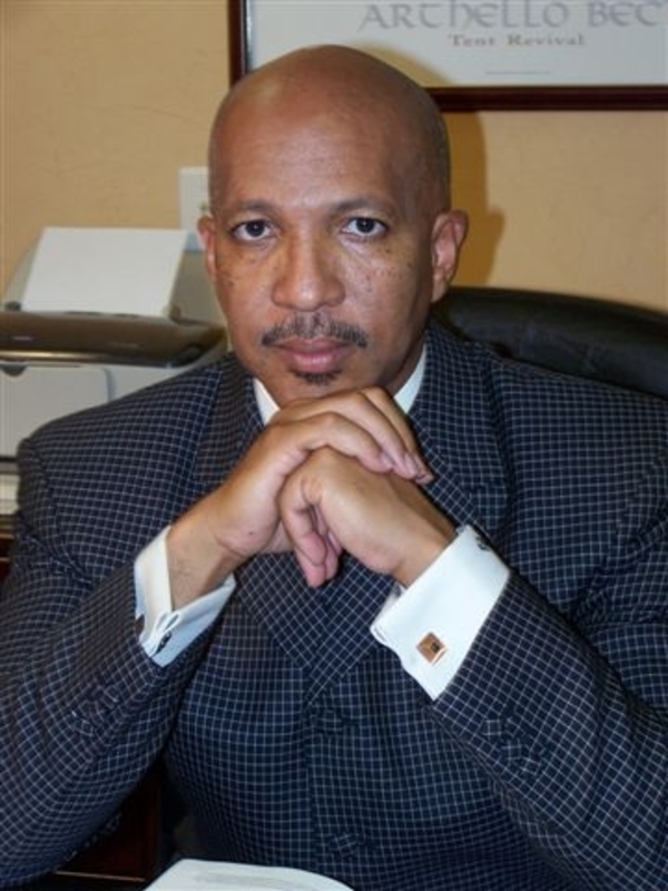 Date this charming United States man Dwight from Greensboro US17157