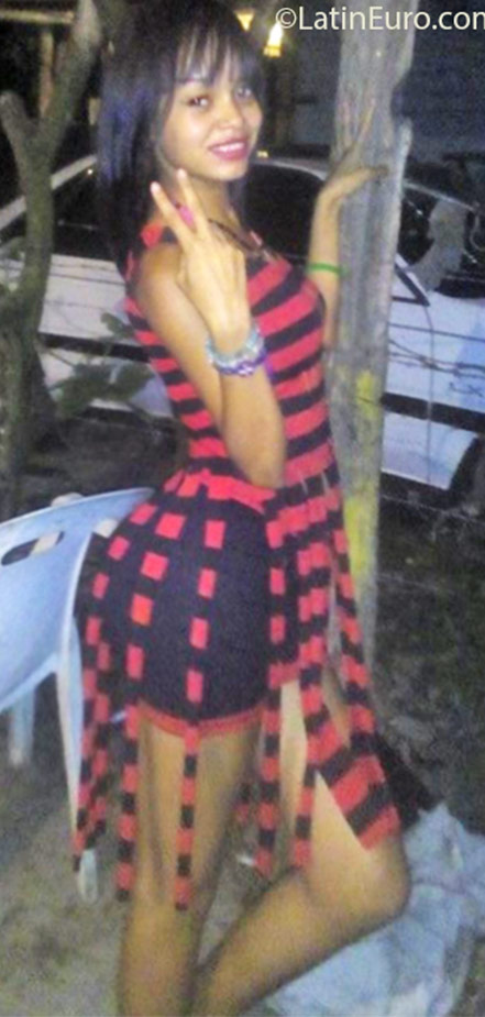 Date this hot Dominican Republic girl Pequenita from Bonao DO25213