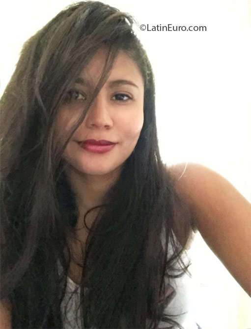 Date this stunning Brazil girl Priscila from Sao Luis BR9623