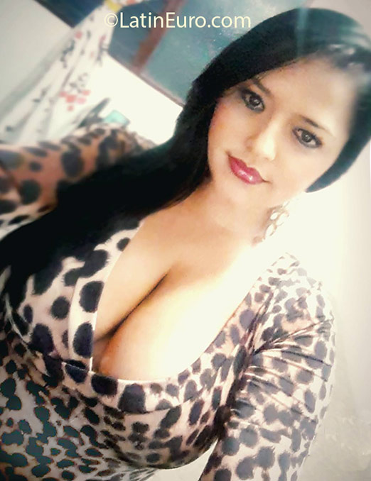 Date this cute Colombia girl Sandy from Medellin CO18781