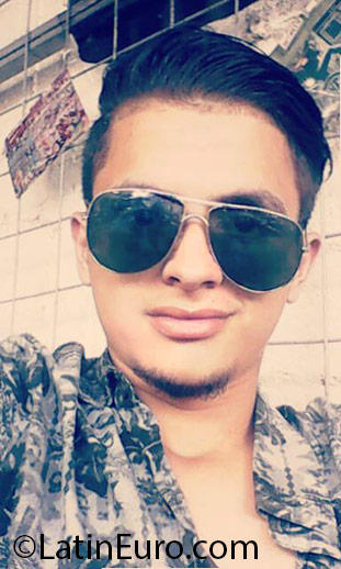 Date this happy Dominican Republic man Brayan from Tegucigalpa DO25269