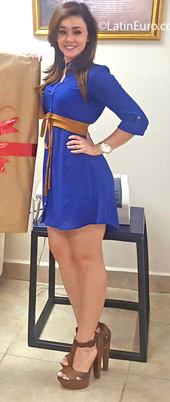 Date this pretty Honduras girl Elisbeth from San Pedro Sula HN2087