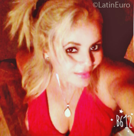 Date this cute Honduras girl Cristina from San Pedro Sula HN2093