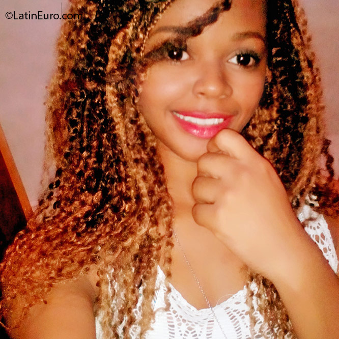 Date this funny Honduras girl Kimberly from El progreso HN2105