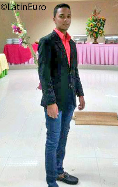 Date this foxy Dominican Republic man Francis from Santo Domingo DO25484