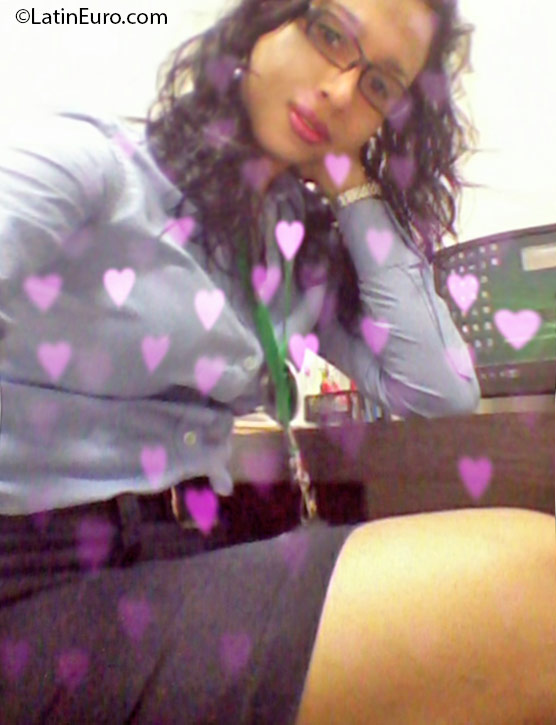 Date this sensual Honduras girl Sandra from San Pedro Sula HN2125