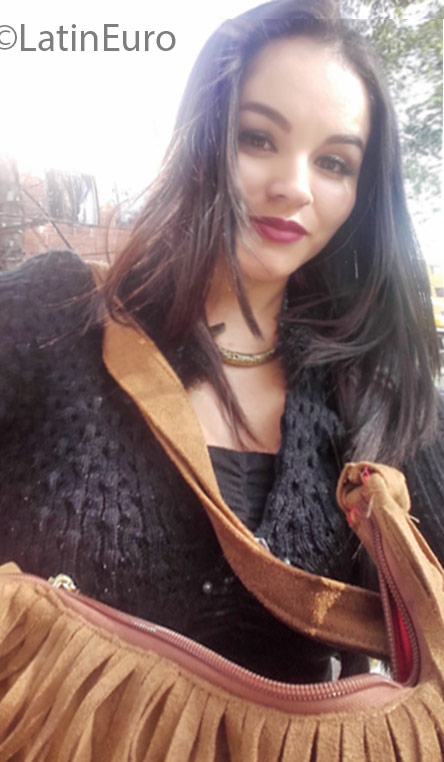 Date this gorgeous Colombia girl Paula from Medellin CO21701