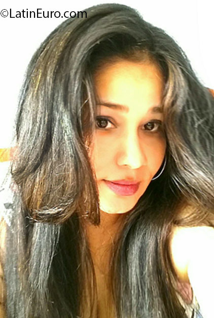 Date this gorgeous Honduras girl Demi from Tegucigalpa HN2152