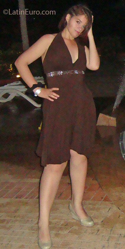 Date this passionate Colombia girl Johana from Bogota CO18902