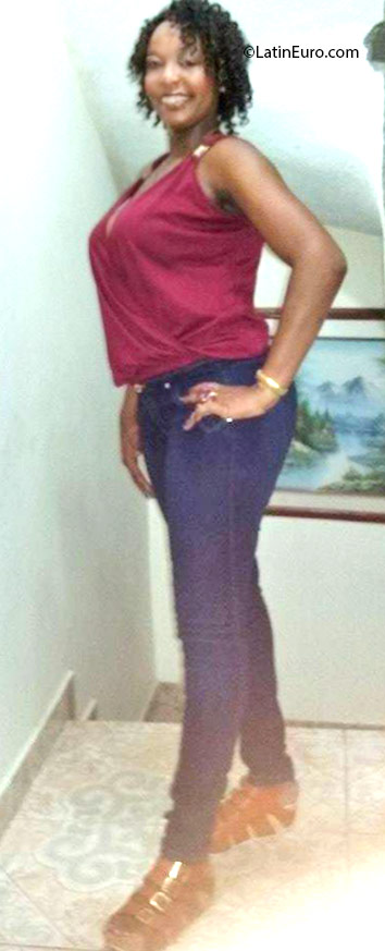 Date this good-looking Colombia girl Yeny from Cali CO18944