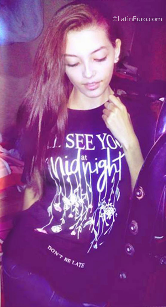 Date this sultry Honduras girl Madeline from San Pedro Sula HN2184