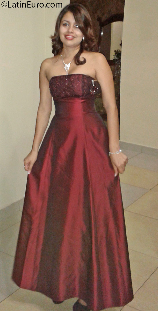 Date this tall Honduras girl Jessica from San Pedro Sula HN2191