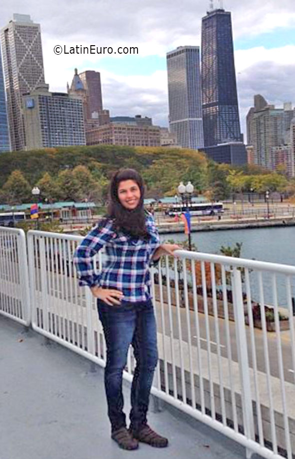 Date this cute Venezuela girl Mariale from Caracas VE666