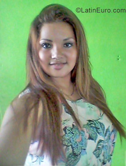 Date this happy Panama girl Abril from Panama City PA1005