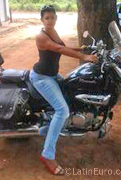 Date this hard body Brazil girl Hele from Goiania BR9691