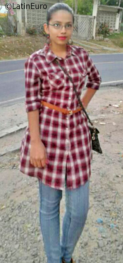 Date this pretty Panama girl Gabriela from Panama City PA1007