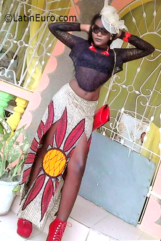 Date this hot Jamaica girl Warela from Kingston JM2328