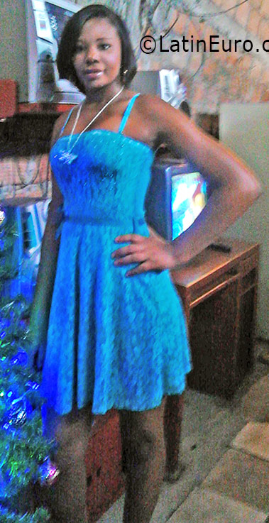 Date this athletic Colombia girl Nely from Cali CO19056