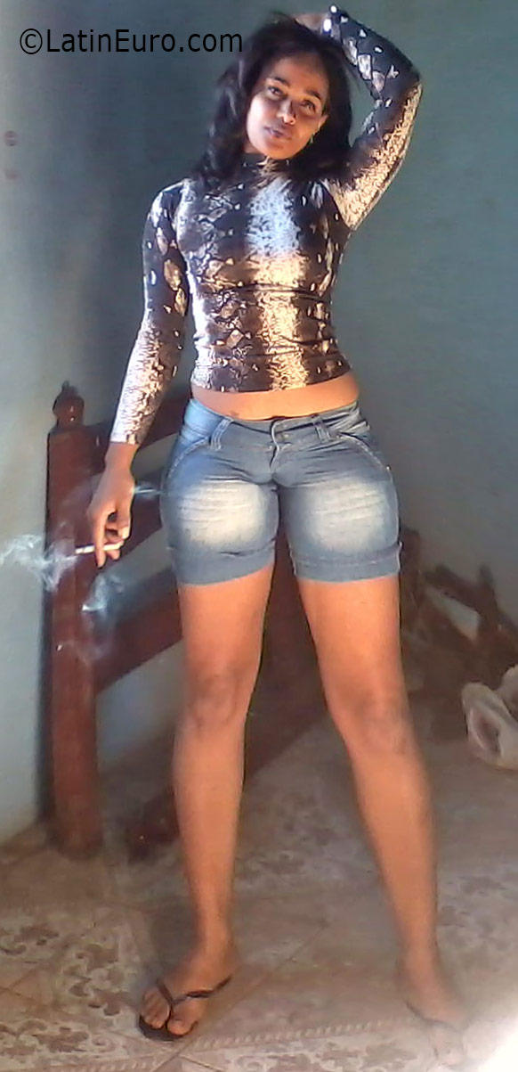 Date this hot Brazil girl Marcia from Salvador BR9699