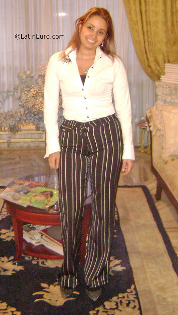 Date this funny Colombia girl Johanna from Cali CO19107