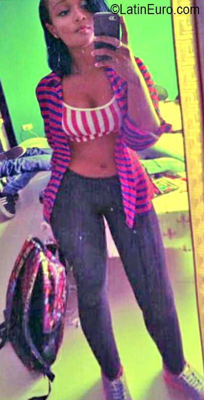 Date this stunning Colombia girl Wendy from Choco CO19187