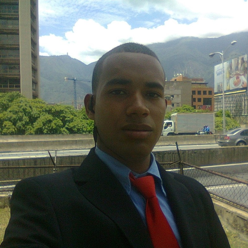 Date this tall Venezuela man Carlos from Caracas VE692